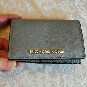 Michael Kors "Jet Set Travel - Saffiano" wallet